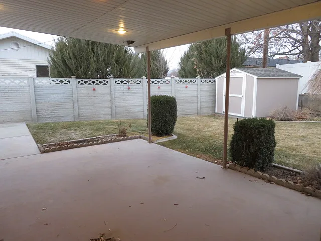499 Capri Cir — Photo 13