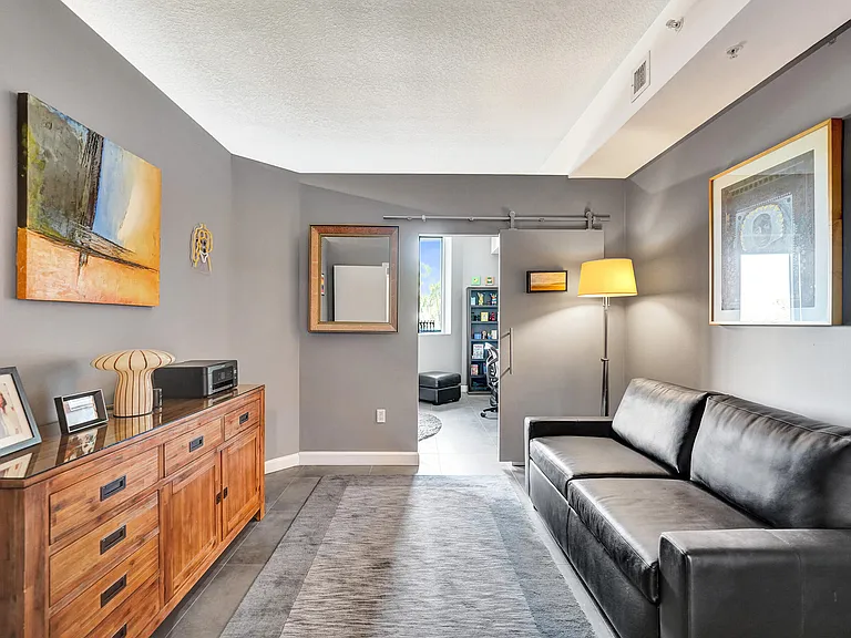 2301 Wilton Dr #R309 — Photo 24