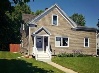 309 3rd St, Kewaunee, WI 54216