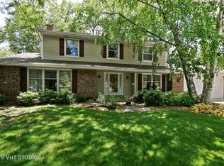 1211 Crane Blvd, Libertyville, IL 60048