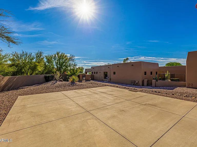 8406 E Calle Buena Vis — Photo 72