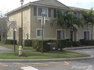 5901 London Ln, Tamarac, FL 33321