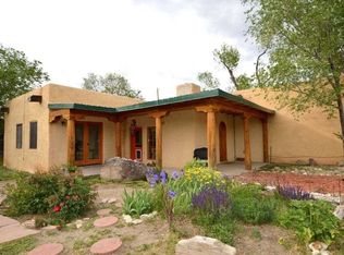 29 Ortiz, Taos, NM 87557