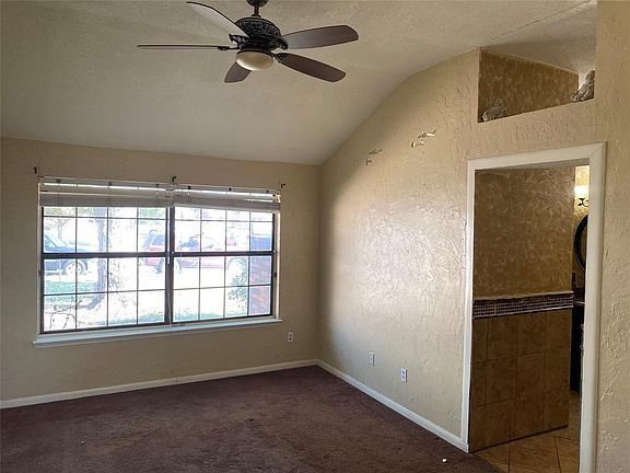 5th image of 4430 Emerson Dr