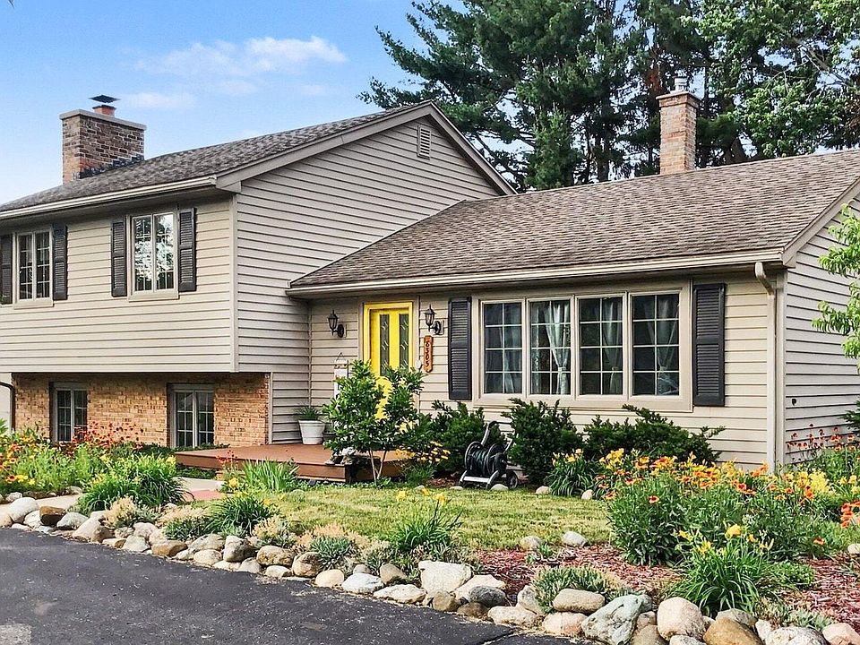 1st image of 8305 Brookwood Dr