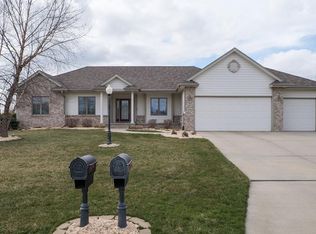 5750 NW 5th Ct, Des Moines, IA 50313