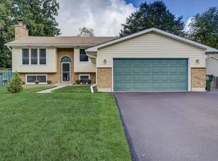 2414 Mallard Dr, Lindenhurst, IL 60046