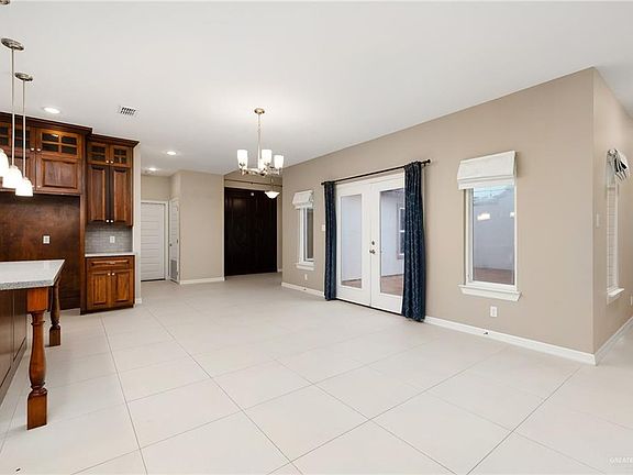 5th image of 2316 Liverpool Dr