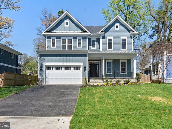 2nd image of 2221 Orchid Dr