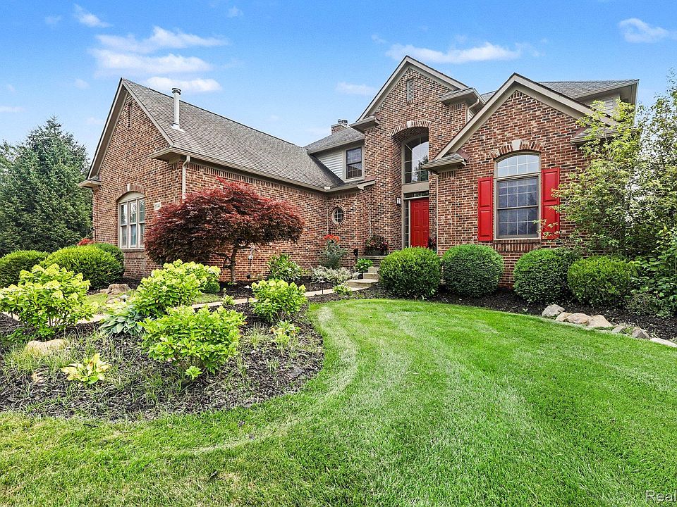 1st image of 3544 S Creek Dr