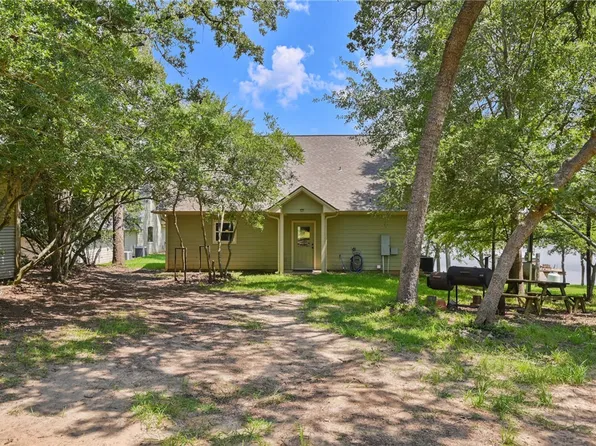 10021 Clyde Acord Rd, Franklin, TX 77856