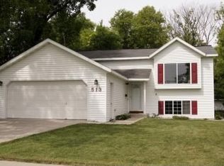 513 20th St S, Moorhead, MN 56560