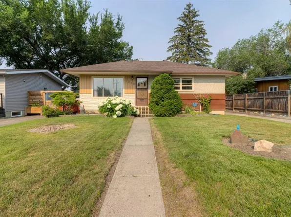 1218 E 18th St N, Lethbridge, AB T1H 3H6