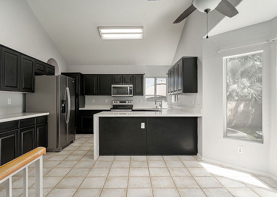 1st image of 1559 S Sahuaro Dr
