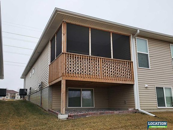 2nd image of 5414 Grand Oaks Pl