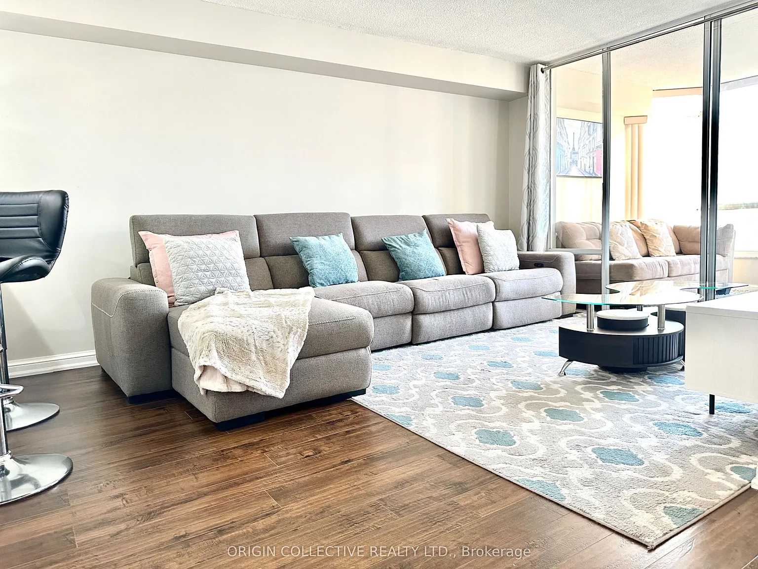 Bellair Condominiums — Photo 3