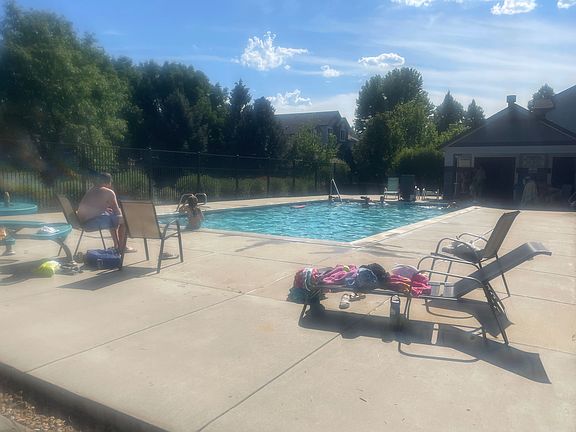 2nd image of 3646 Oakwood Dr