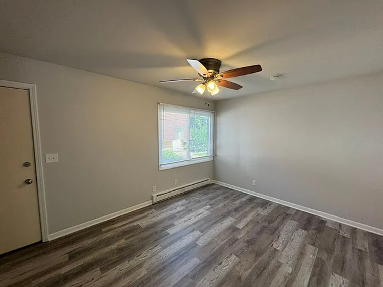1694 Molitor Road — Photo 5