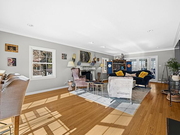 4th image of 1819 Cornell Rd