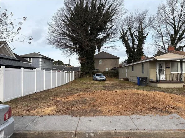 2526 Moton St, Portsmouth, VA 23707