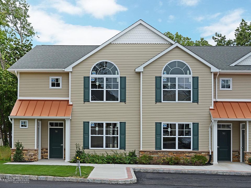1st image of 703 Roblu Ln