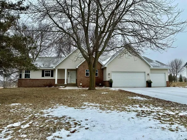 3413 Eagle Ridge Dr E, Willmar, MN 56201