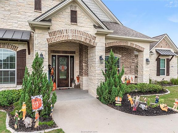 2nd image of 17716 Saddle Creek Dr