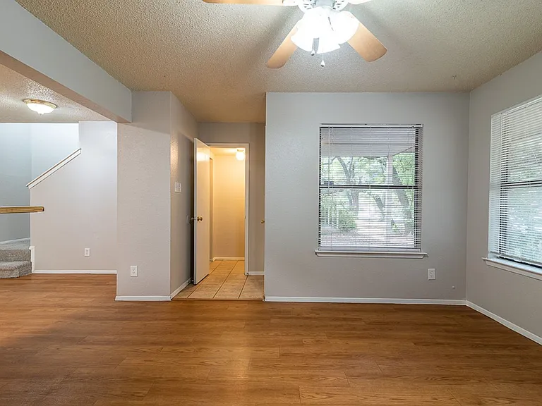 2906 Jadewood Ct #B — Photo 6