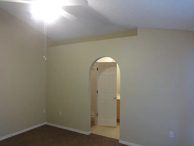 2056 Redwood Cir NE — Photo 9