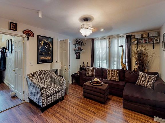 2nd image of 1616 Redfern Ave