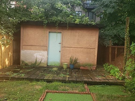 2nd image of 268 Kosciuszko St #1