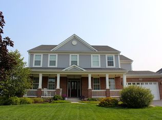 2306 Serenity Ln, Wauconda, IL 60084