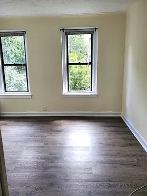 Rented by Bouklis Group | media 4