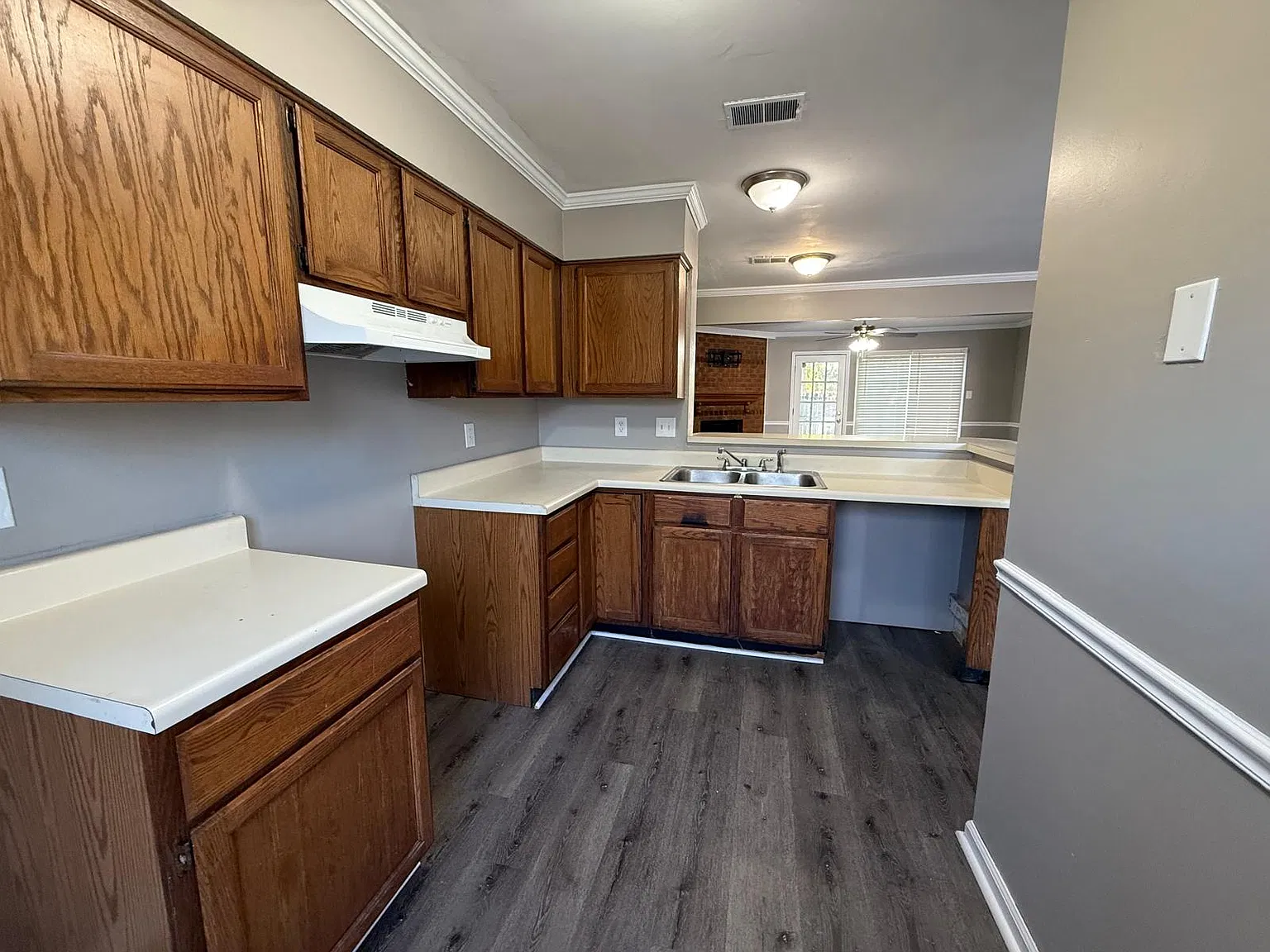 2977 Huntington Trail Dr — Photo 3