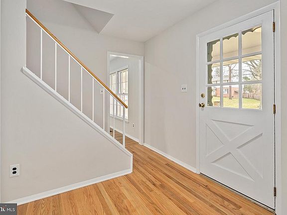 3rd image of 7201 Panorama Dr