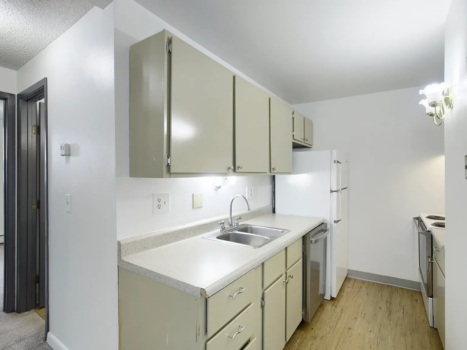 2 bed, 730 sqft, $1,200 — Photo 4
