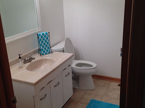 4th image of 245 Greenwood Dr