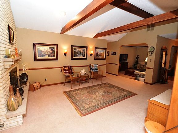 5th image of 758 Forest Dr