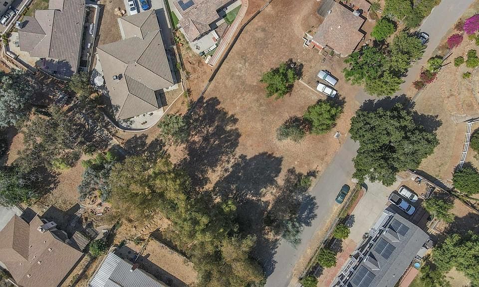 1st image of 0 W Noakes St
