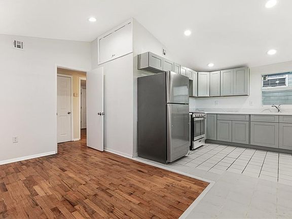 3rd image of 9029 Green St