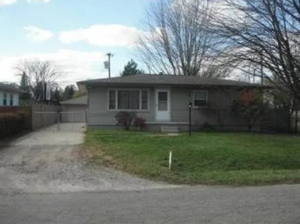 9350 Biddle St, Romulus, MI 48174