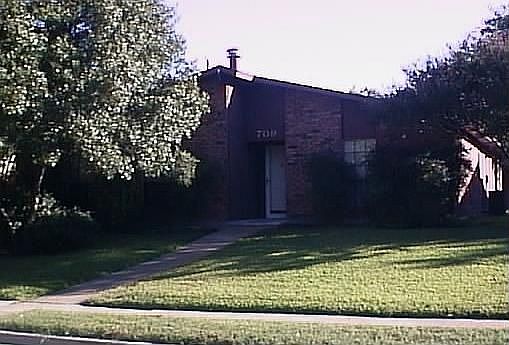 Great curb appeal! 
