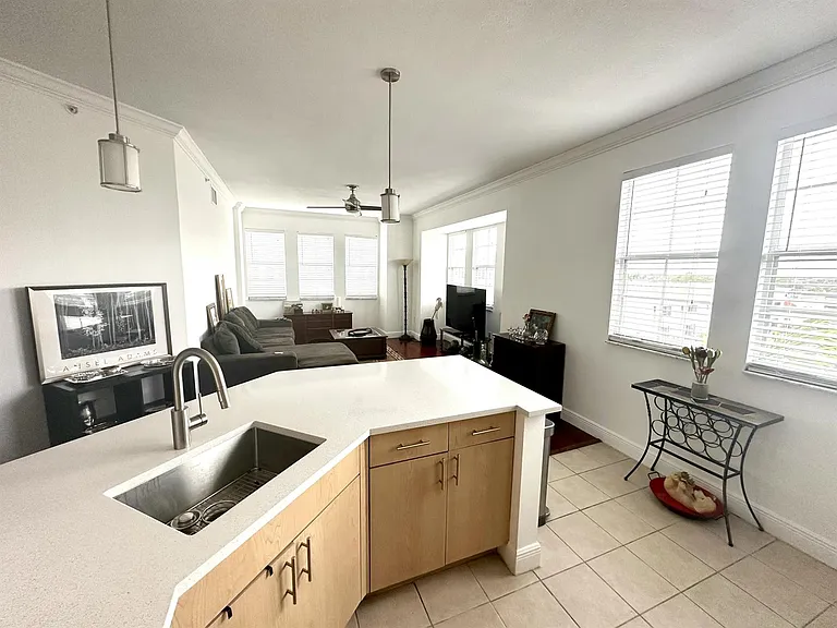 533 NE 3rd Ave #527 — Photo 3