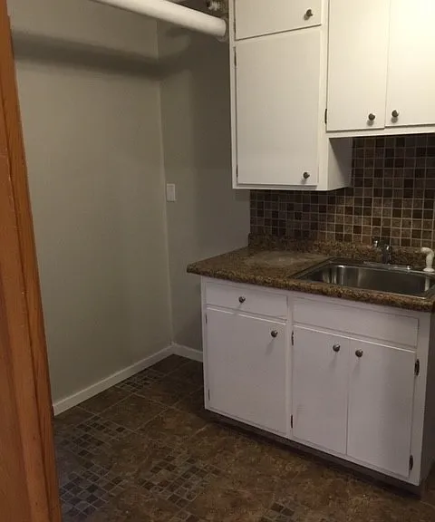 1722 Grand Ave S — Photo 16