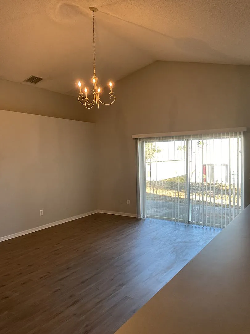 Building Photo - 1001 Lake Charles Dr