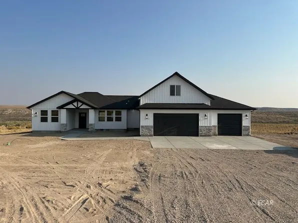 117 Lawndale Dr, Spring Creek, NV 89815