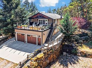 3144 Munn Rd, Highlands, BC V9E1C8