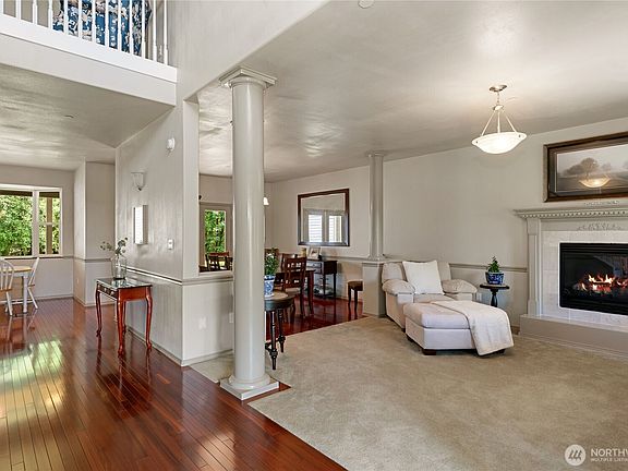 5th image of 323 E Alderwood Road