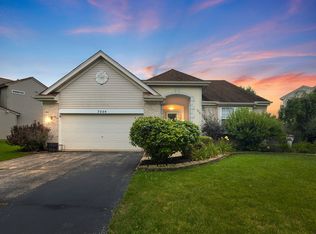 7004 Nathan Ln, Carpentersville, IL 60110