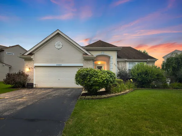 7004 Nathan Ln, Carpentersville, IL 60110